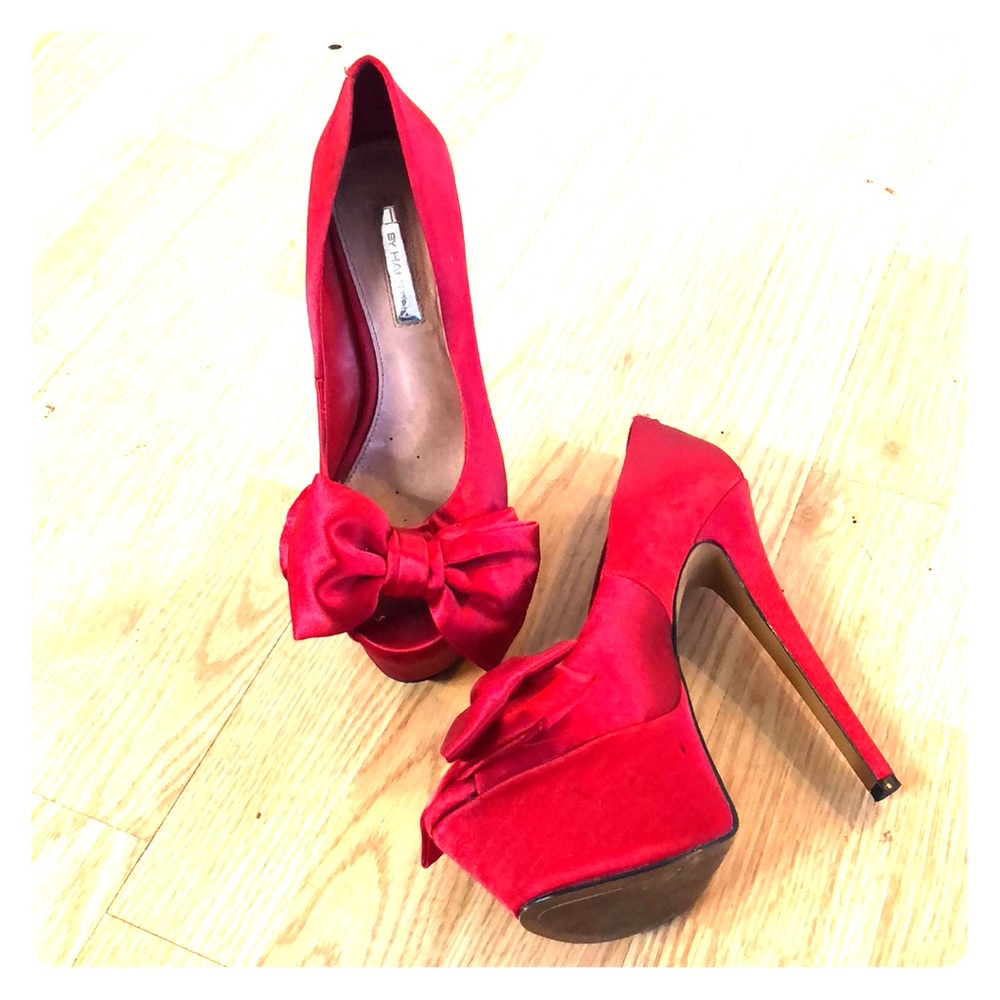 Red Bow Heels